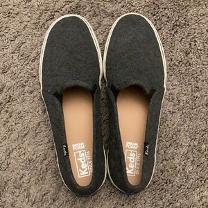 NWOT Charcoal gray Keds women slip on sneakers